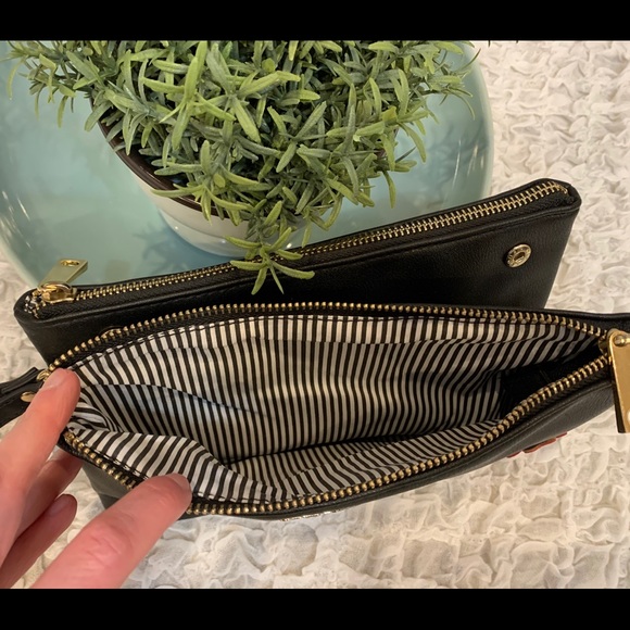 Faux Leather Wristlet Clutch Purse Makeup Cosmetic Storage Bag Flowers New - Picture 3 of 7